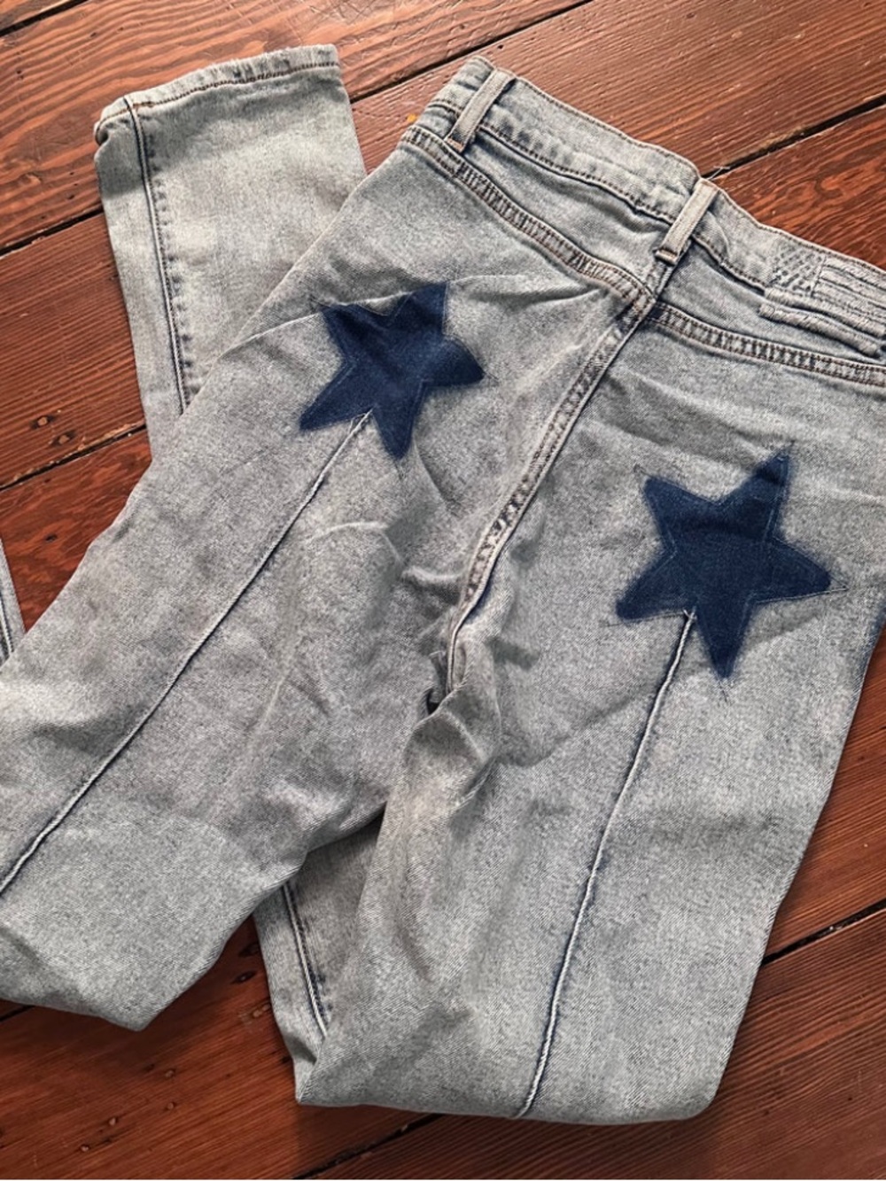 REVICE Light Wash Skinny Jeans with Navy Star Back Pockets